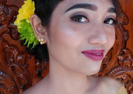 Freelance Makeup Artist Denpasar Bali 0812-9000-7363