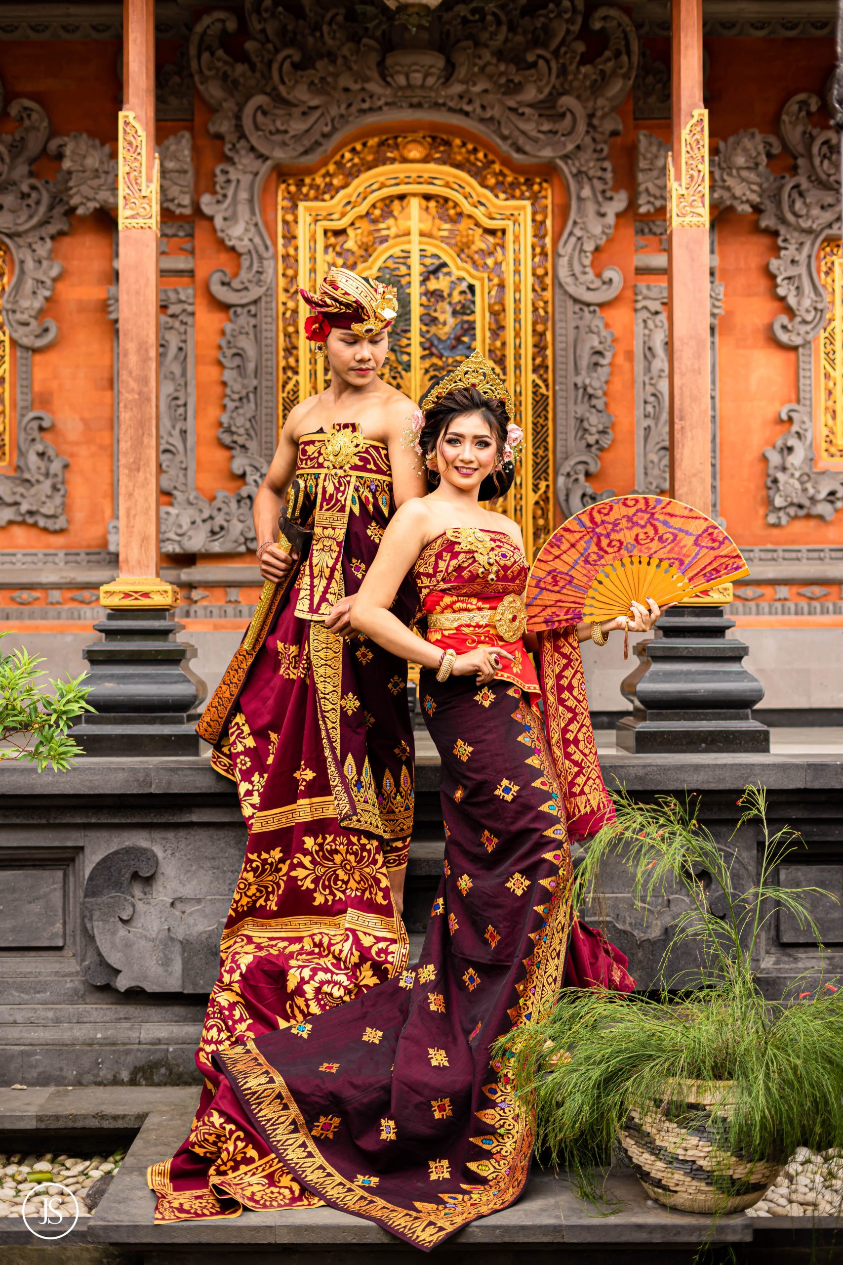 Pakaian Payas Agung Bali